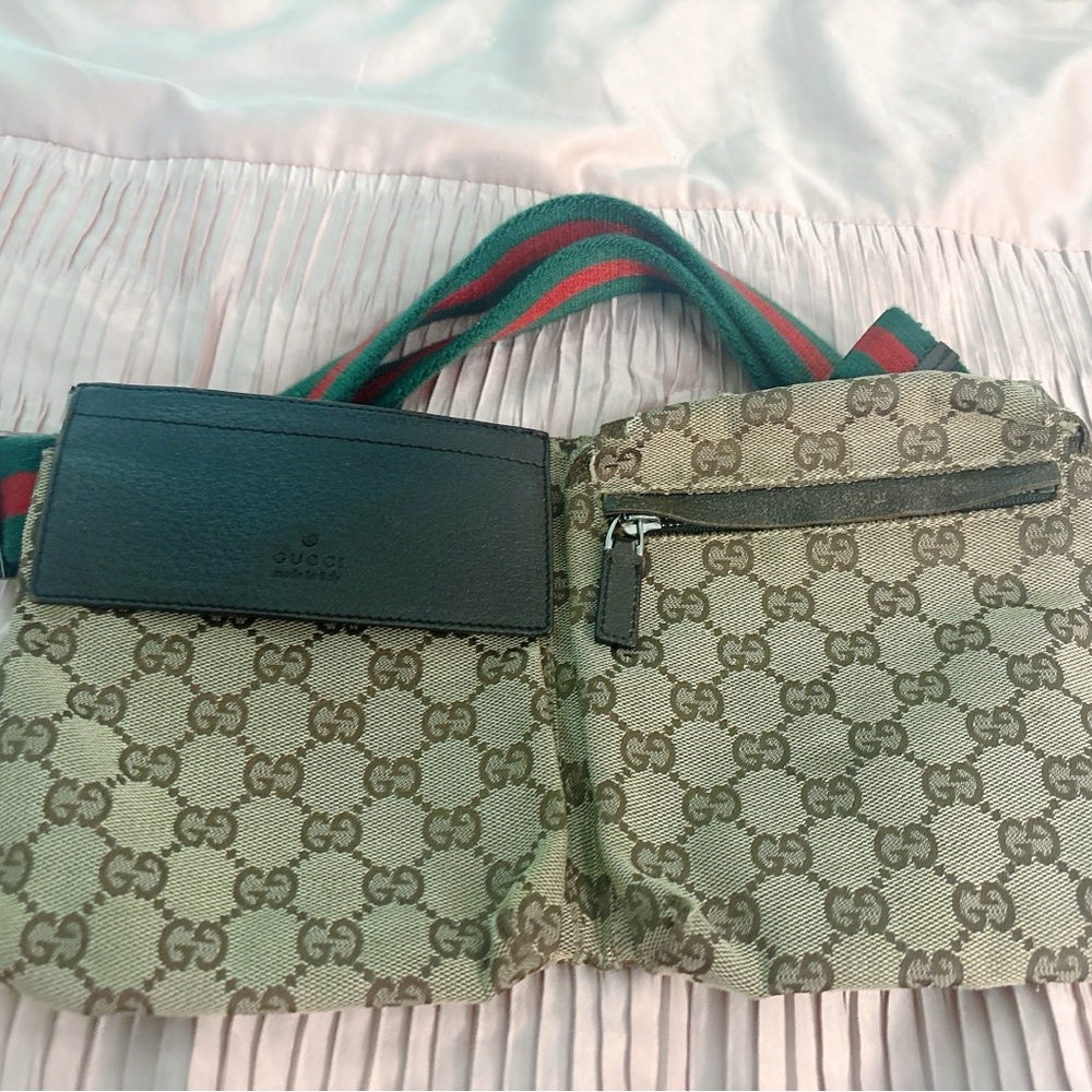 Gucci Beige GG Supreme Crossbody with Green and Red Web Strap